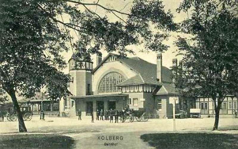 Plik:Stacja-kolobrzeg1909.jpg