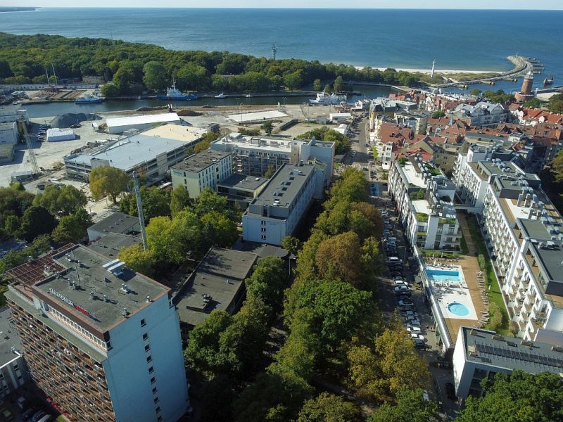 Plik:Kolobrzeg-dron2rg.jpg