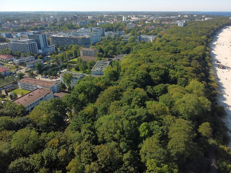 Plik:Kolobrzeg-dron14rg.jpg