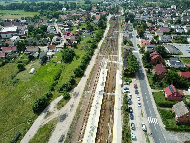 Plik:Stacja-wyrzysk-osiek-dron2rg.jpg
