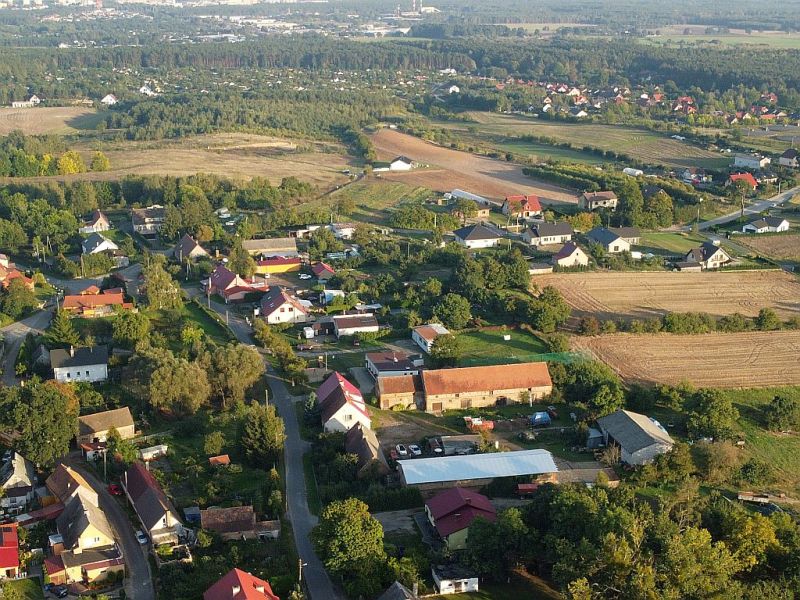 Plik:Dron-dolaszewo-5rg.jpg