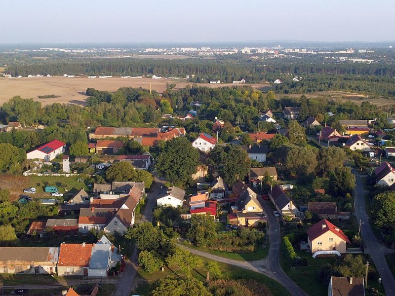 Plik:Dron-dolaszewo-3rg.jpg