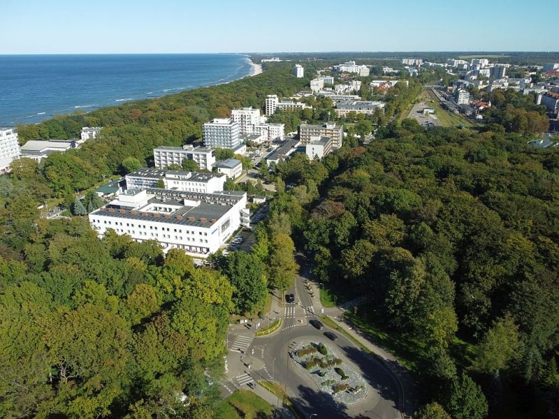 Plik:Kolobrzeg-dron5rg.jpg