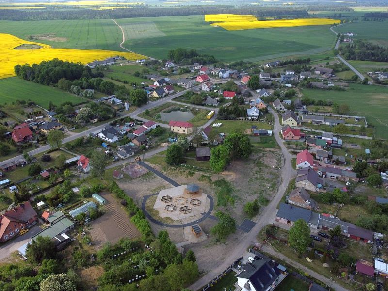 Plik:Dron-zawada-4rg.jpg