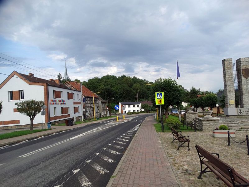 Plik:Miasteczko-kraj7rg.jpg