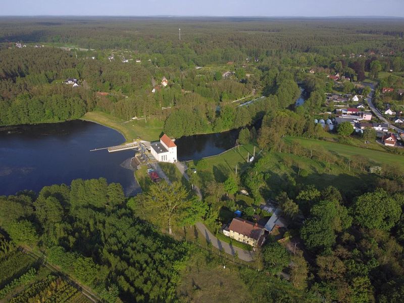 Plik:Dron-dobrzyca-8rg.jpg